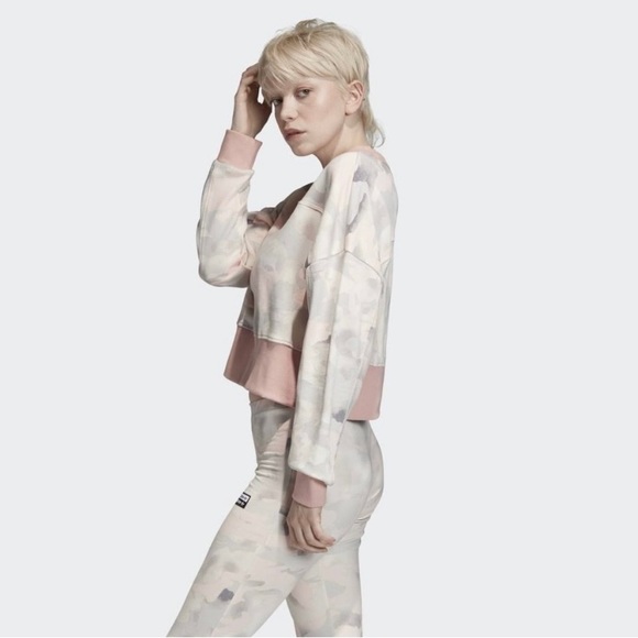 NWOT Adidas pink camo crop top sweater size small - Picture 3 of 6